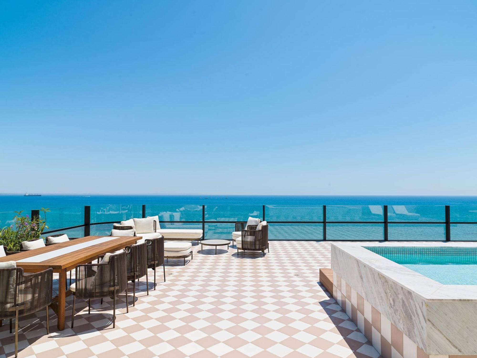 Hotel apartamentowy Liv Mackenzie Adults Only Larnaca